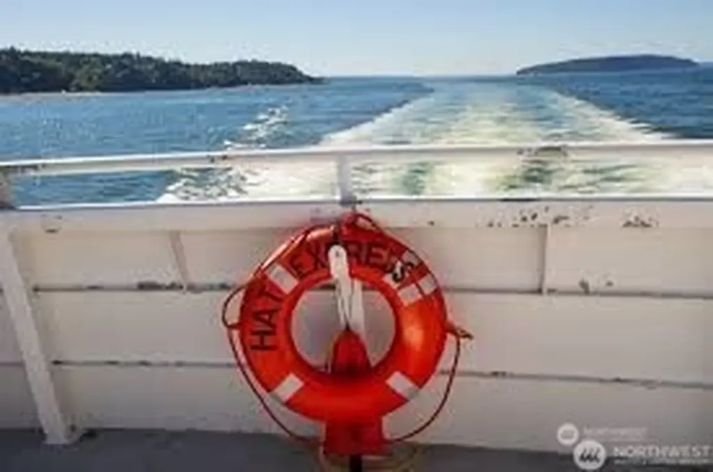 94 -F Tulalip Way Hat Island WA 98260