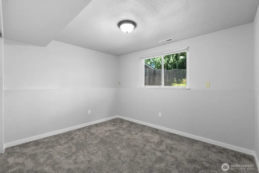 2309 31st Avenue SE Puyallup WA 98374