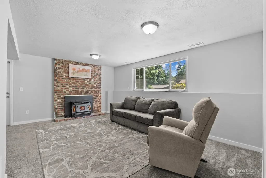 2309 31st Avenue SE Puyallup WA 98374