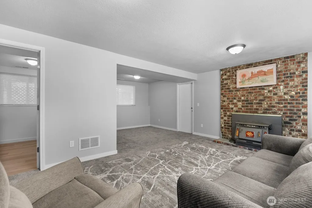 2309 31st Avenue SE Puyallup WA 98374