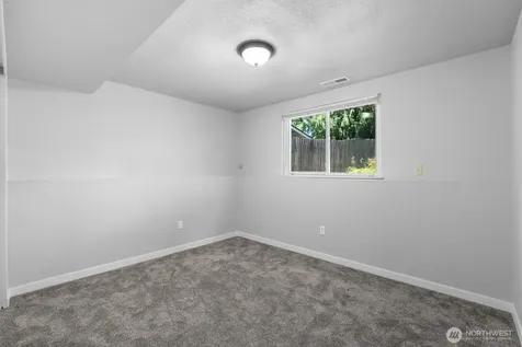 2309 31st Avenue SE Puyallup WA 98374
