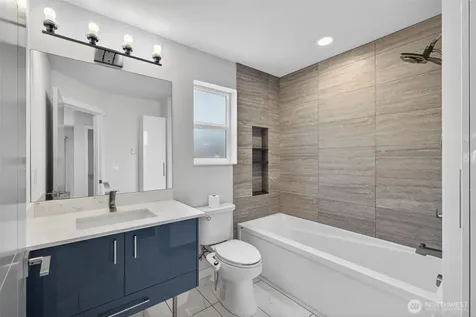 629 Bing Road Lynnwood WA 98036