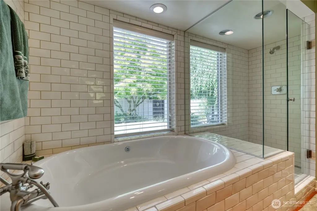 1617 Edwards Drive Point Roberts WA 98281