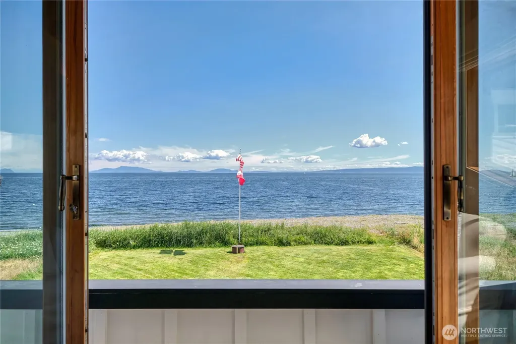 1617 Edwards Drive Point Roberts WA 98281