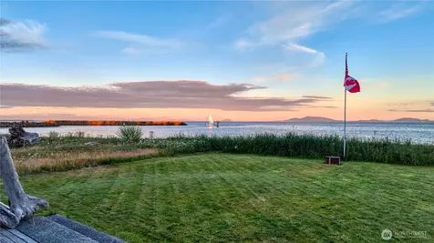 1617 Edwards Drive Point Roberts WA 98281