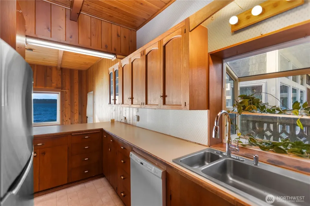 141 Utsalady Road Camano Island WA 98282