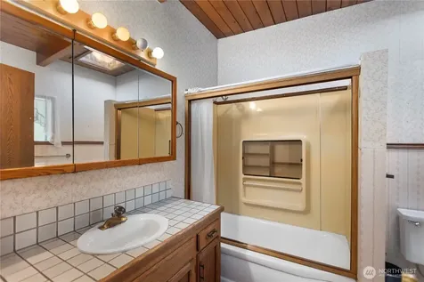 141 Utsalady Road Camano Island WA 98282