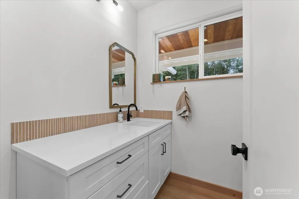 188 Sparrow Lane Castle Rock WA 98611