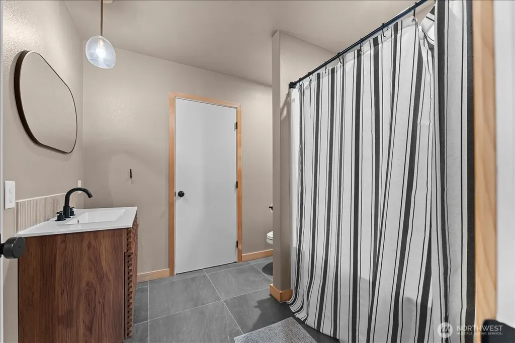 188 Sparrow Lane Castle Rock WA 98611