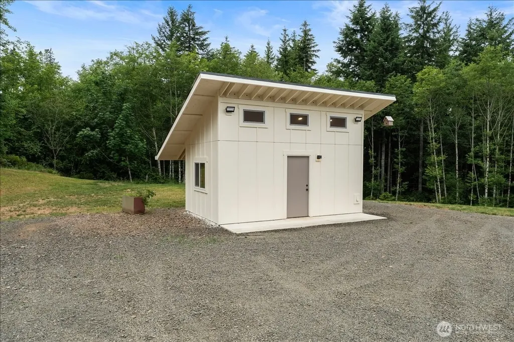 188 Sparrow Lane Castle Rock WA 98611