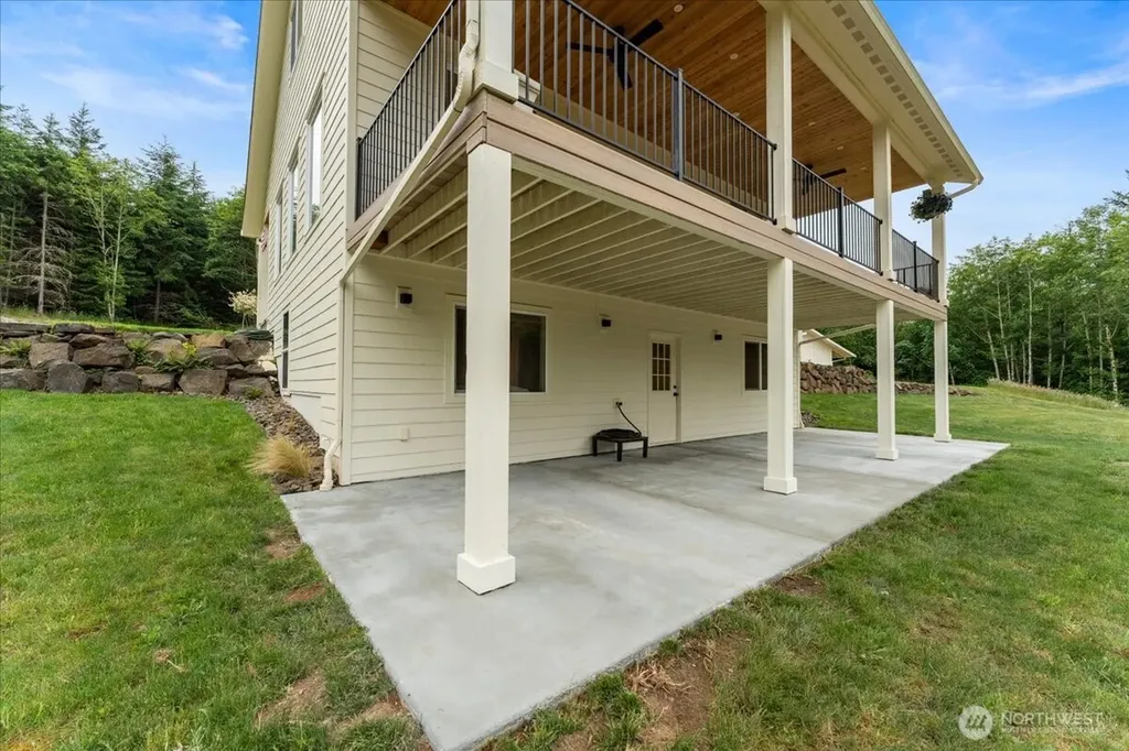 188 Sparrow Lane Castle Rock WA 98611