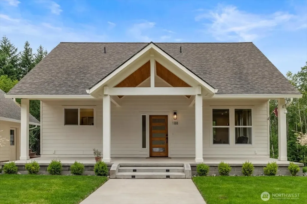 188 Sparrow Lane Castle Rock WA 98611