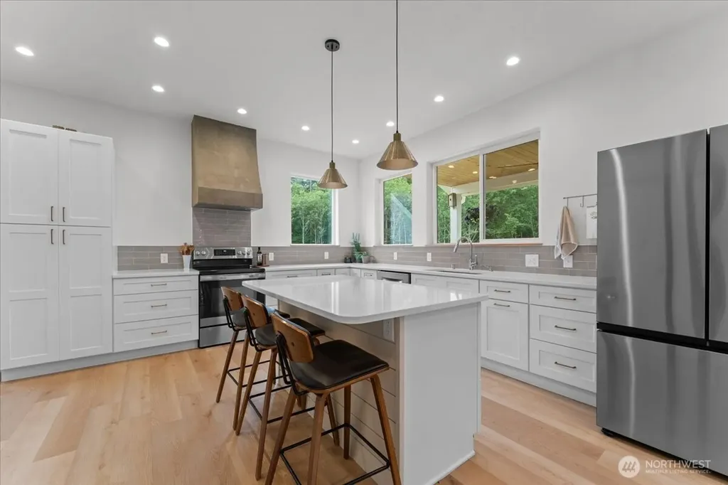 188 Sparrow Lane Castle Rock WA 98611