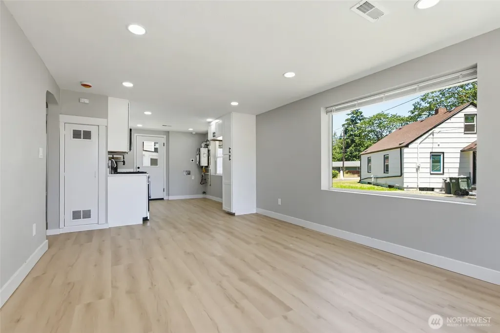14402 Washington Avenue SW Lakewood WA 98498