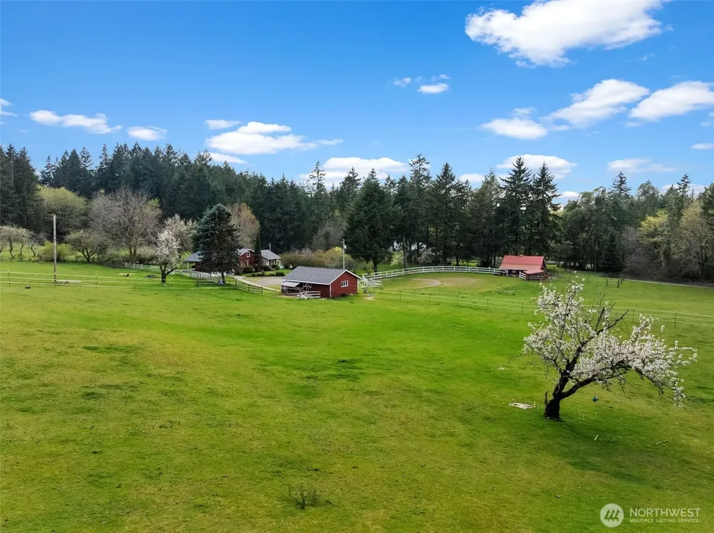 18110 Roberts Road NW Vaughn WA 98394