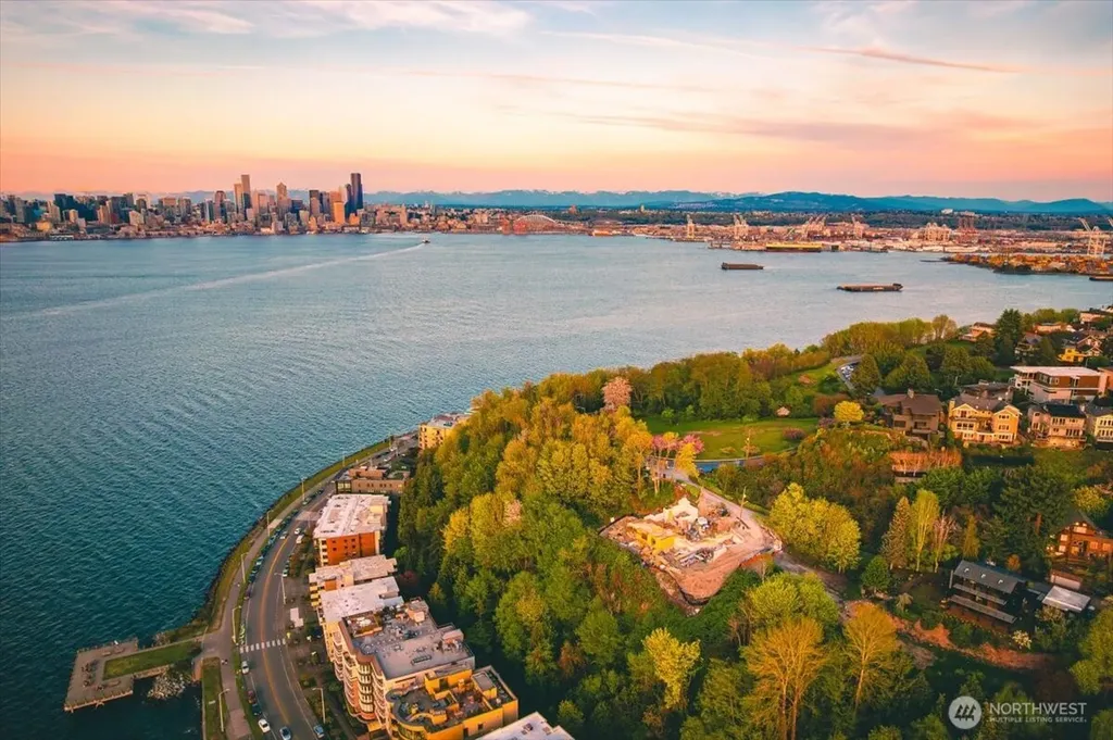 1019 California Lane SW Seattle WA 98116