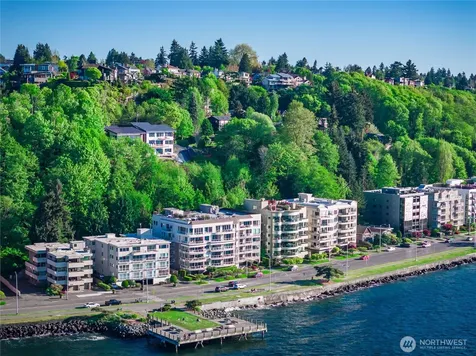1019 California Lane SW Seattle WA 98116