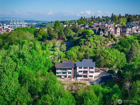 1019 California Lane SW Seattle WA 98116