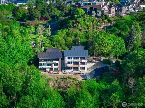 1019 California Lane SW Seattle WA 98116