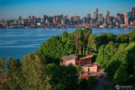1019 California Lane SW Seattle WA 98116