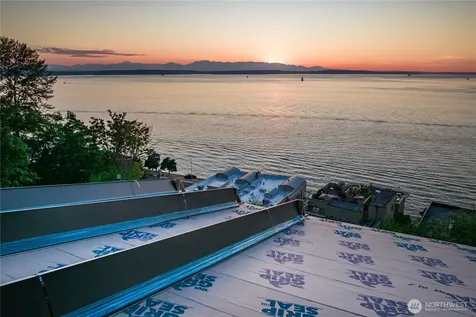 1019 California Lane SW Seattle WA 98116