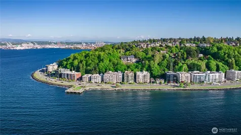 1019 California Lane SW Seattle WA 98116