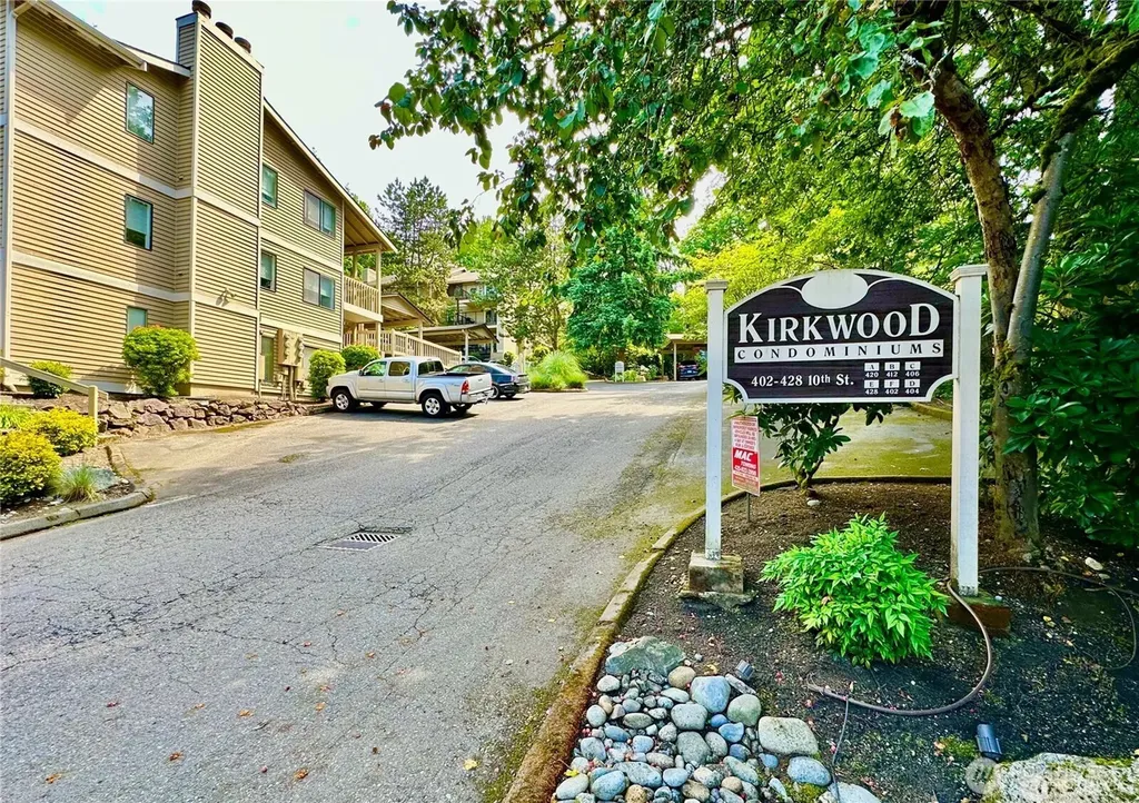 406 10th Street Kirkland WA 98033
