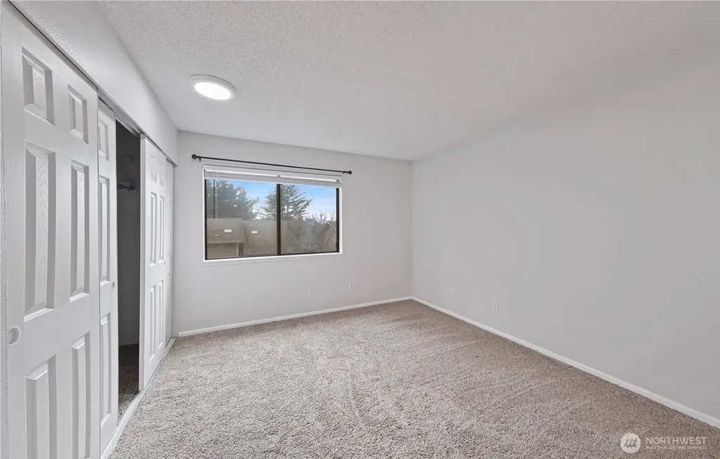406 10th Street Kirkland WA 98033