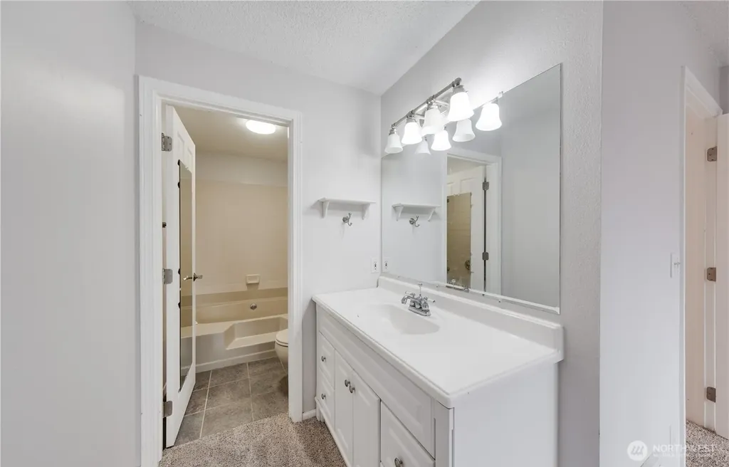 406 10th Street Kirkland WA 98033