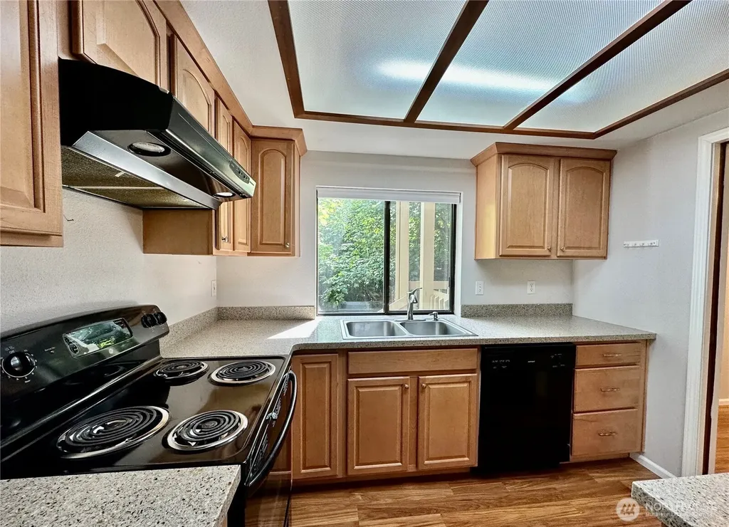 406 10th Street Kirkland WA 98033