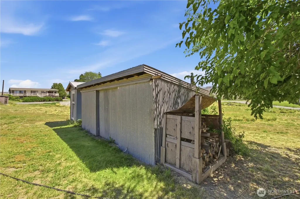744 Riverview Cemetery Road Chelan WA 98816