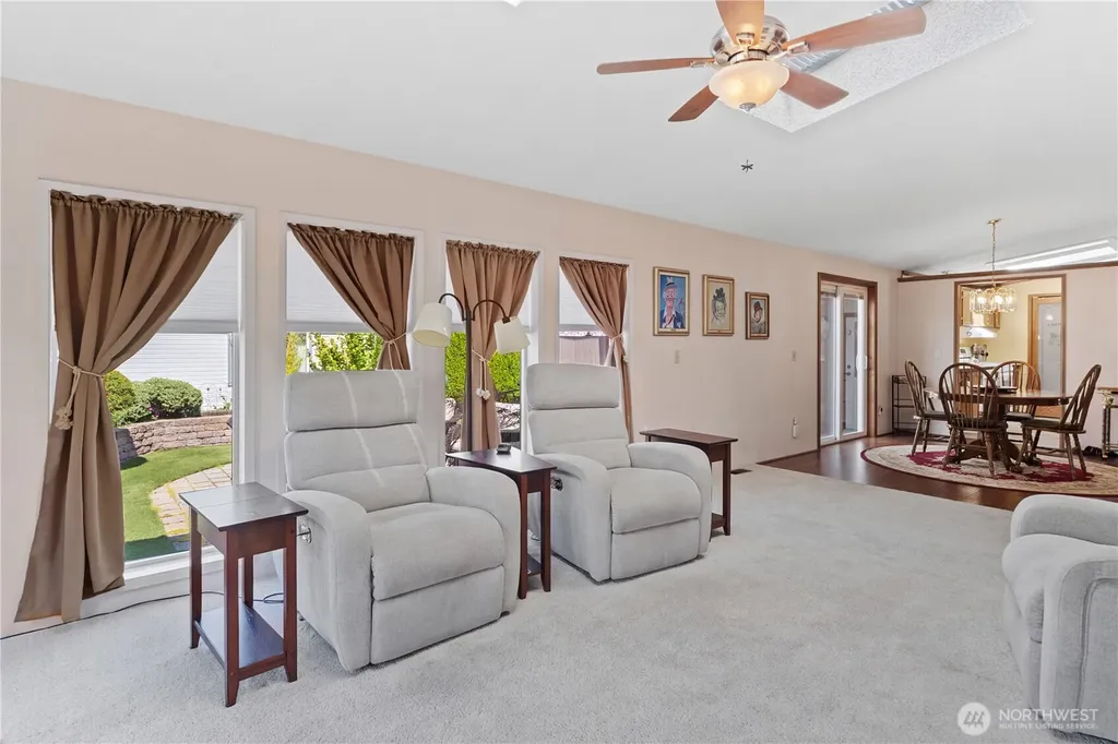 532 NW Silver Glen Lane Bremerton WA 98311