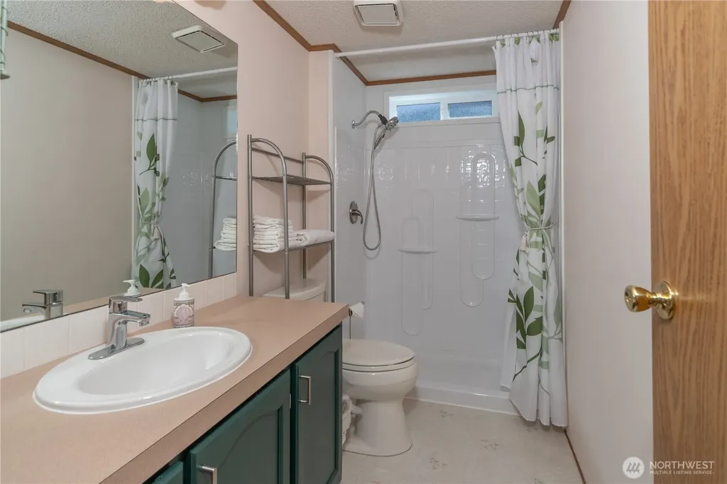 532 NW Silver Glen Lane Bremerton WA 98311