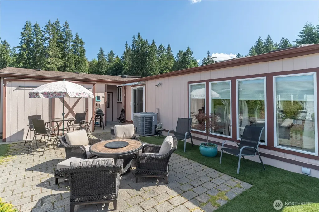 532 NW Silver Glen Lane Bremerton WA 98311