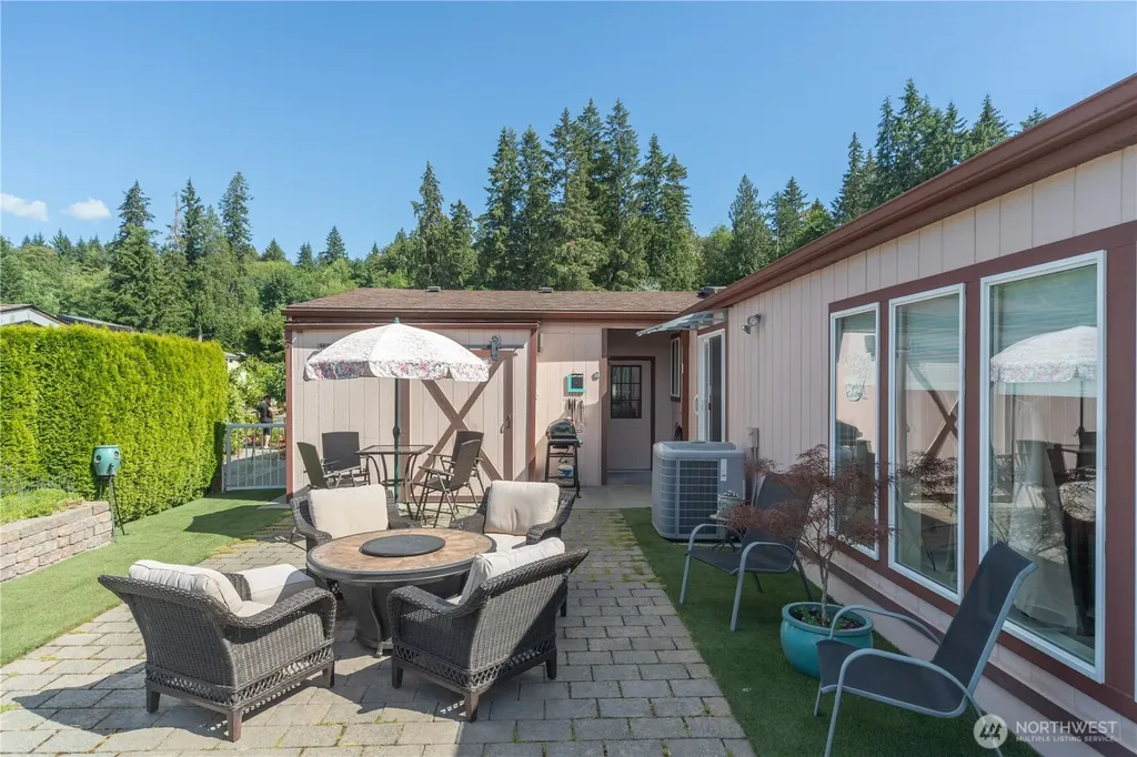 532 NW Silver Glen Lane Bremerton WA 98311