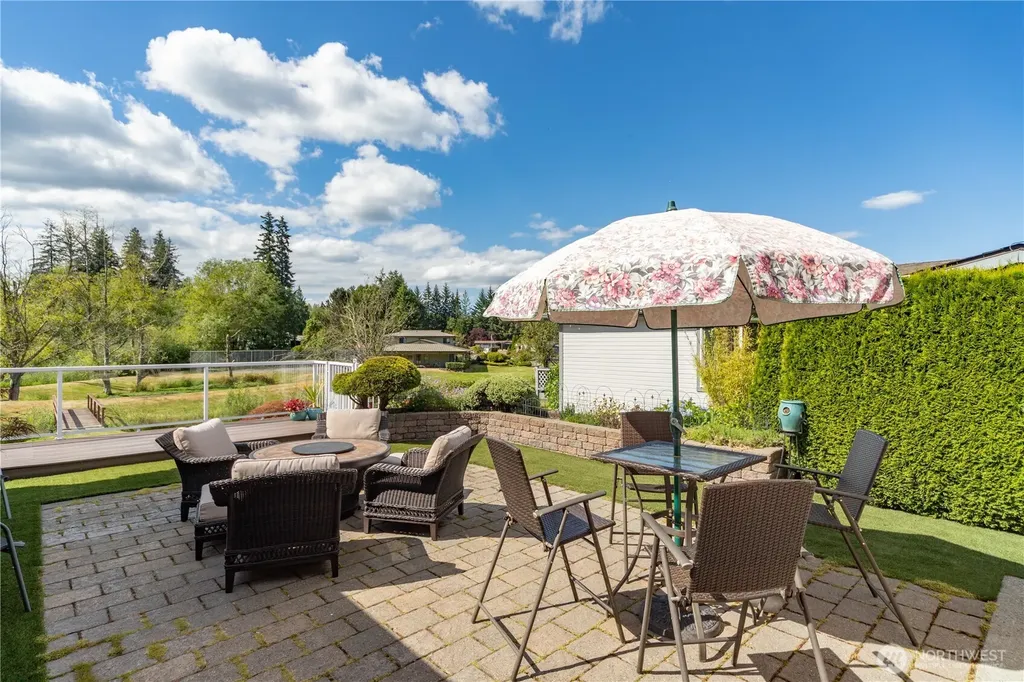 532 NW Silver Glen Lane Bremerton WA 98311