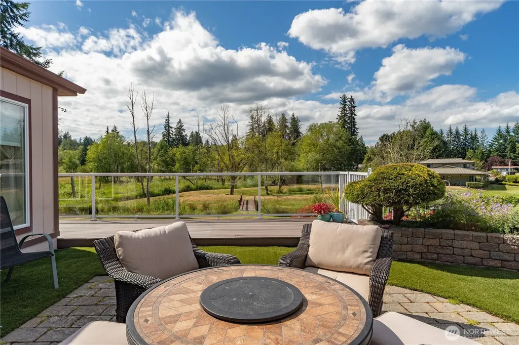 532 NW Silver Glen Lane Bremerton WA 98311