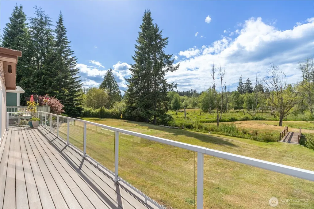532 NW Silver Glen Lane Bremerton WA 98311
