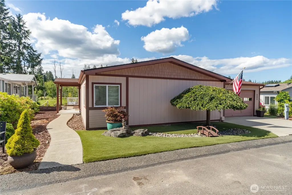 532 NW Silver Glen Lane Bremerton WA 98311