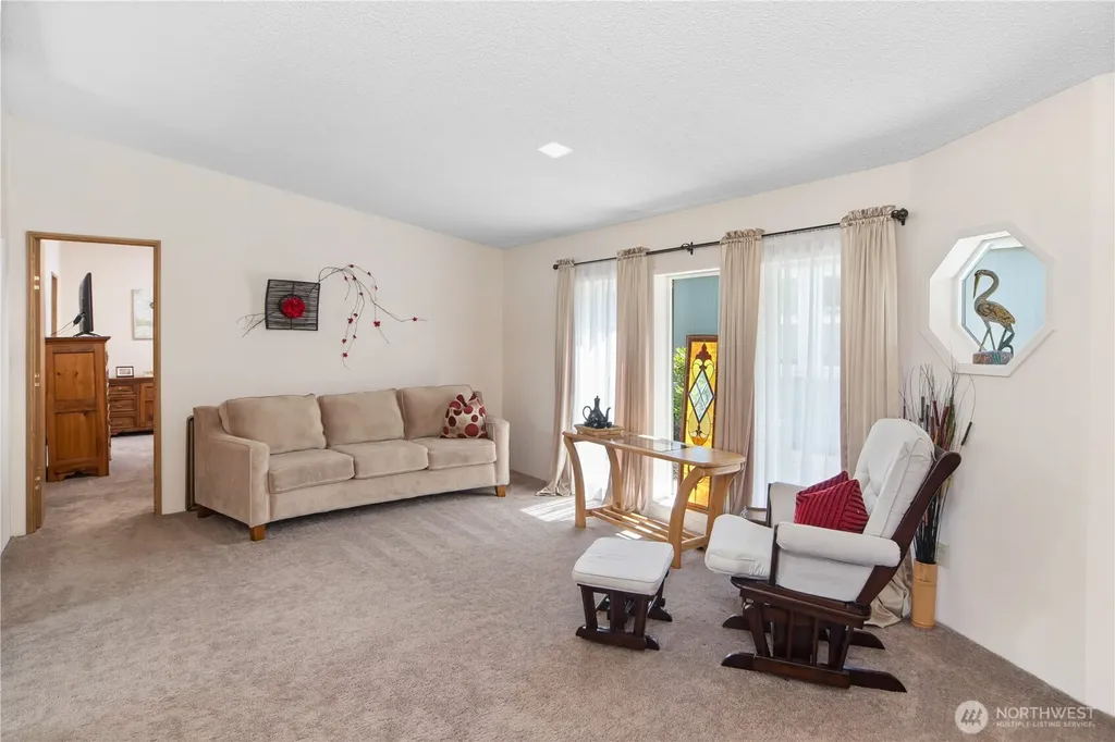 532 NW Silver Glen Lane Bremerton WA 98311