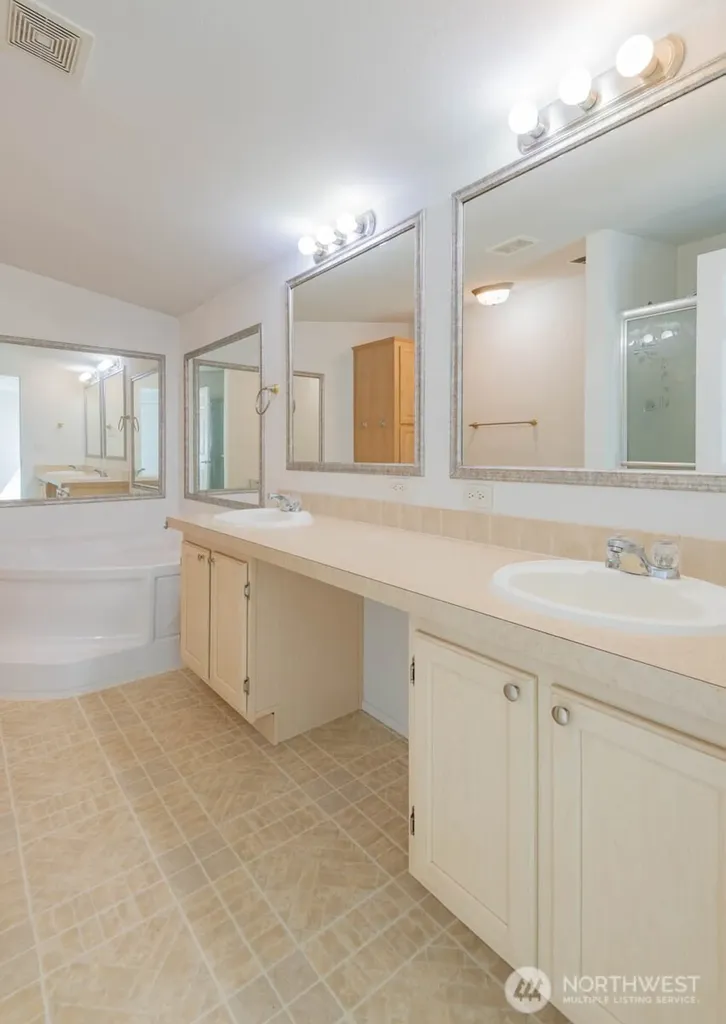 239 Robinson Road Port Angeles WA 98362