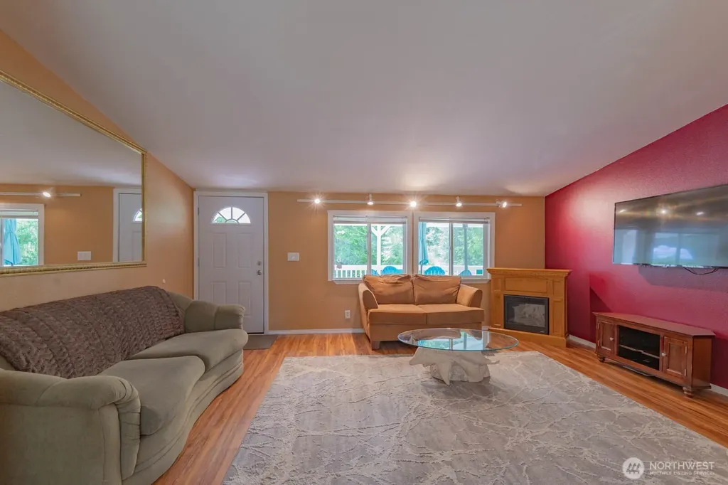 239 Robinson Road Port Angeles WA 98362