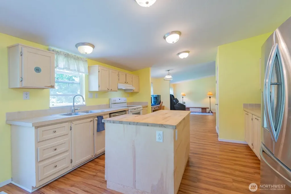 239 Robinson Road Port Angeles WA 98362