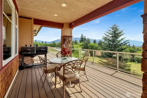 18077 Fox Hollow Lane Bow WA 98232