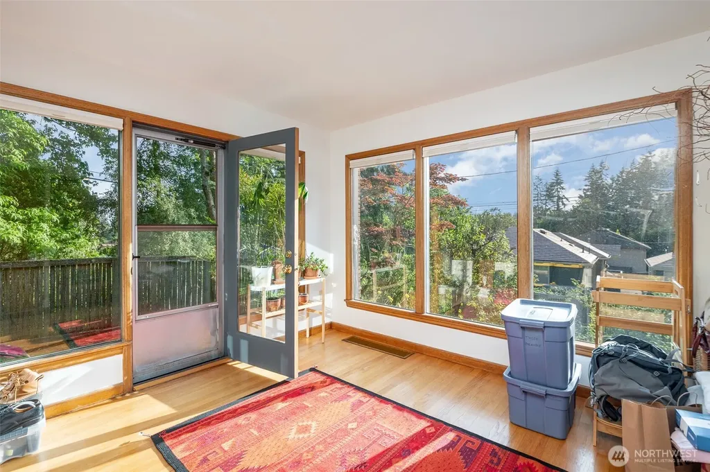726 N 137th Street Seattle WA 98133