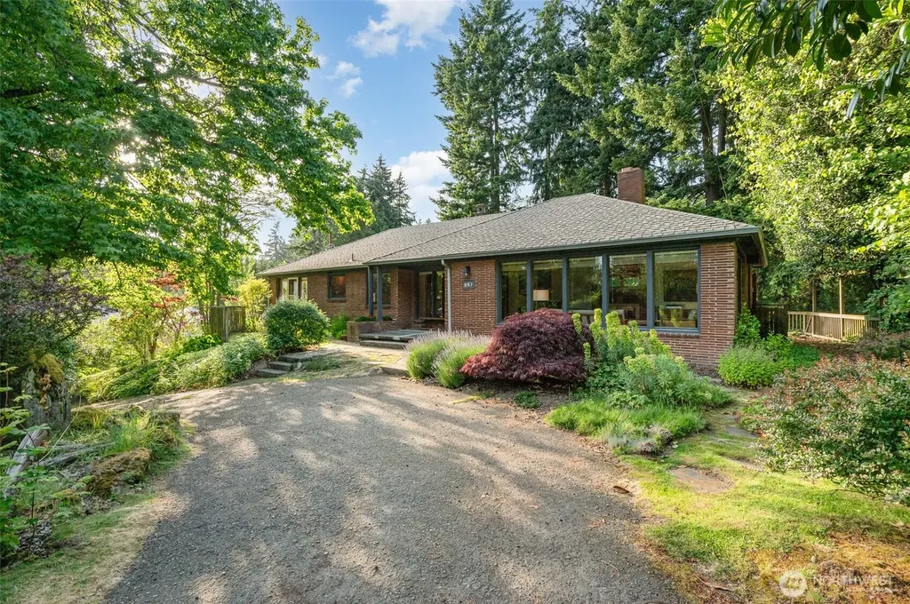 726 N 137th Street Seattle WA 98133