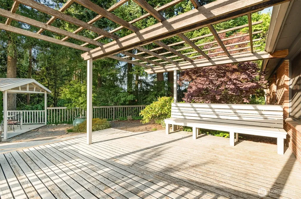 726 N 137th Street Seattle WA 98133