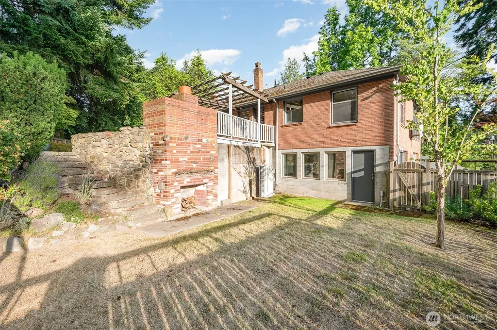 726 N 137th Street Seattle WA 98133