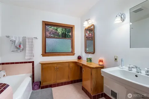 726 N 137th Street Seattle WA 98133