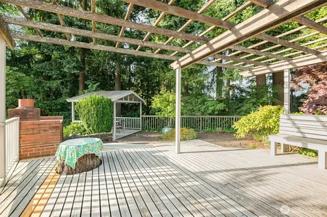 726 N 137th Street Seattle WA 98133
